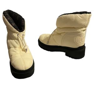 Guess Women's Cold Weather Booties ☃️✨♥️❄️❄️❄️